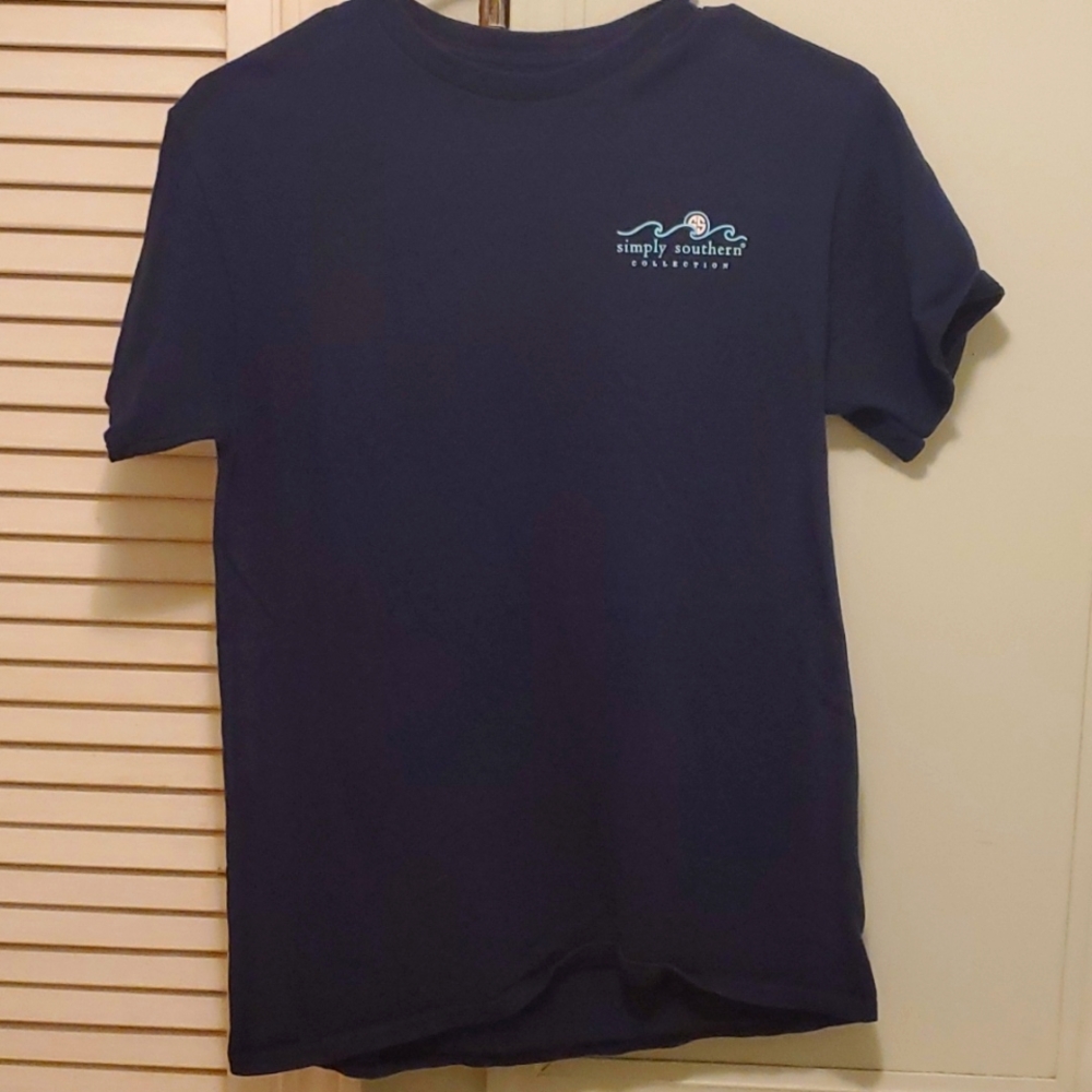 EUC SIZE SMALL SIMPLY SOUTHERN TSHIRT